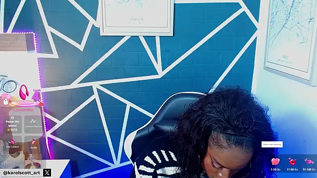 Snapshot of KAROL-SCOTT chatting on October 14, 9:39 pm KAROL-SCOTT online show from October 14, 9:39 pm