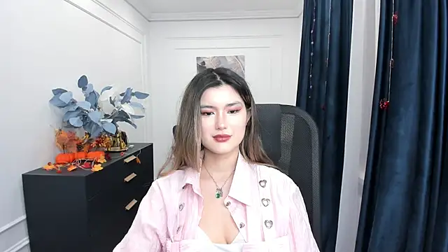 Snapshot of AnneTLi chatting on October 28, 3:56 am AnneTLi online show from October 28, 3:56 am