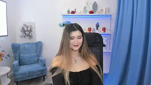 Snapshot of AnneTLi chatting on October 29, 4:06 am AnneTLi online show from October 29, 4:06 am