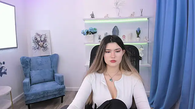 Snapshot of AnneTLi chatting on October 7, 3:11 am AnneTLi online show from October 7, 3:11 am