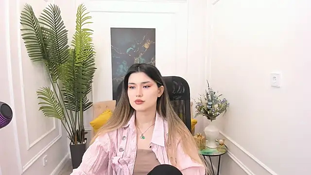 AnneTLi online show from January 18, 3:25 am