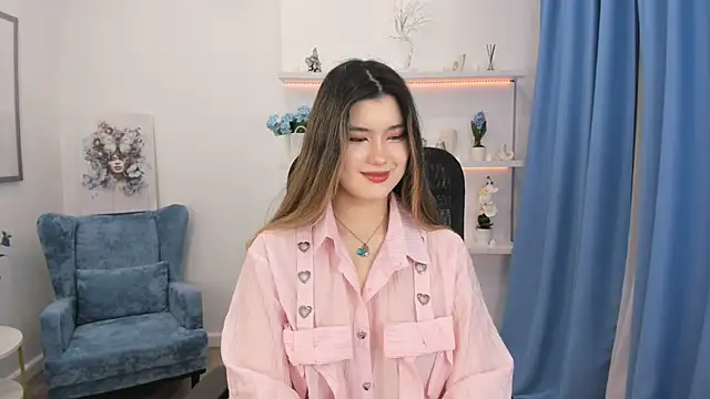 Snapshot of AnneTLi chatting on October 15, 3:53 am AnneTLi online show from October 15, 3:53 am