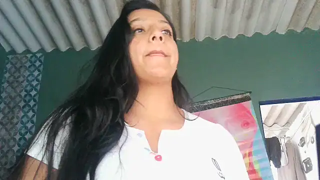 Snapshot of almaswan1 chatting on September 24, 7:02 pm almaswan1 online show from September 24, 7:02 pm