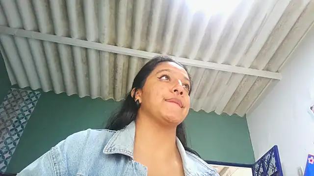 Snapshot of almaswan1 chatting on October 7, 6:01 pm almaswan1 online show from October 7, 6:01 pm