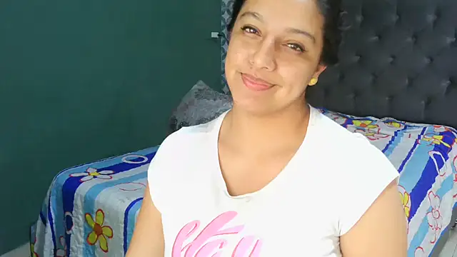 Snapshot of almaswan1 chatting on October 1, 6:57 pm almaswan1 online show from October 1, 6:57 pm