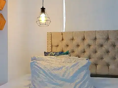 Snapshot of KeryHillson chatting on October 12, 2:08 pm KeryHillson online show from October 12, 2:08 pm