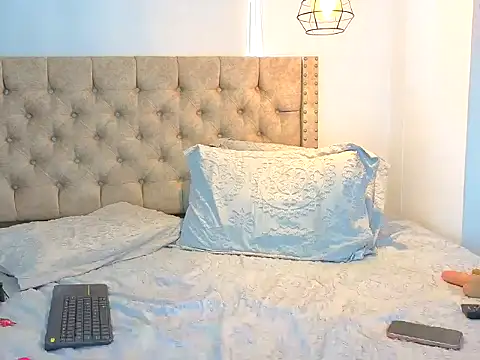 Snapshot of KeryHillson chatting on October 20, 1:58 pm KeryHillson online show from October 20, 1:58 pm