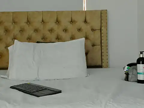 Snapshot of KeryHillson chatting on September 22, 2:59 pm KeryHillson online show from September 22, 2:59 pm