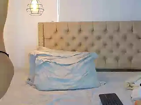 Snapshot of KeryHillson chatting on October 13, 2:09 pm KeryHillson online show from October 13, 2:09 pm