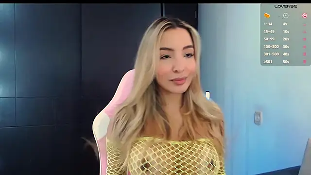 Snapshot of im_grecia chatting on October 13, 4:42 pm im grecia online show from October 13, 4:42 pm