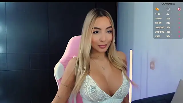 Snapshot of im_grecia chatting on October 15, 7:05 pm im grecia online show from October 15, 7:05 pm