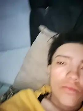 tiny1819 online show from April 16, 11:29 pm