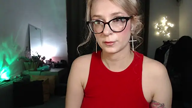 Snapshot of welliza chatting on October 19, 11:29 pm welliza online show from October 19, 11:29 pm