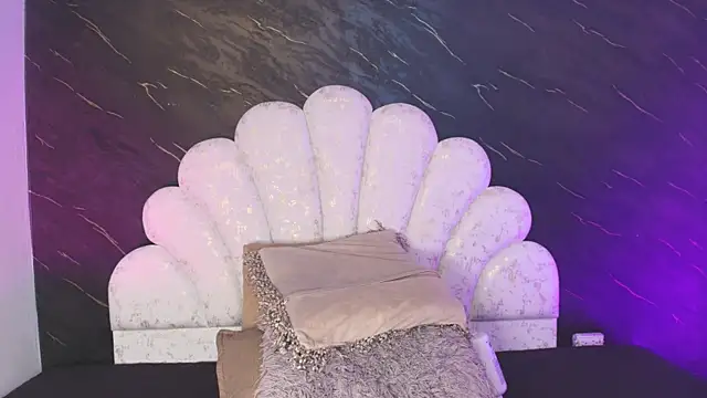  MiaBrown  online show from April 6, 12:06 pm