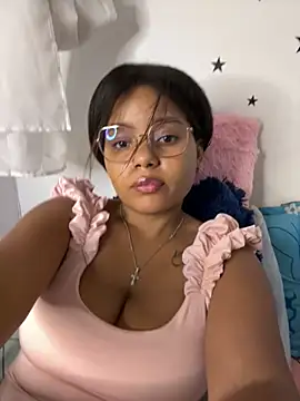 Snapshot of AnnePrince- chatting on October 1, 5:01 am AnnePrince- online show from October 1, 5:01 am