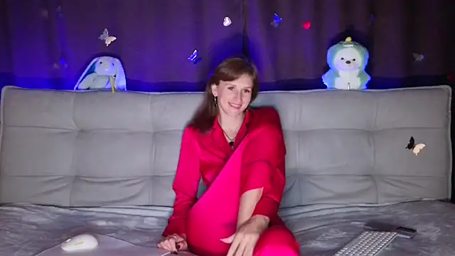 intolerable girl online show from October 7, 8:24 pm