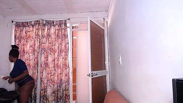 Snapshot of yselahot chatting on September 25, 5:44 pm yselahot online show from September 25, 5:44 pm