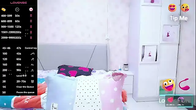 Snapshot of Elvira_baby chatting on October 12, 4:48 am Elvira baby online show from October 12, 4:48 am