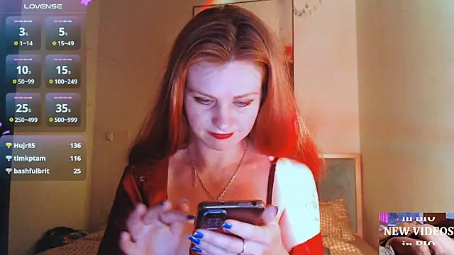 Cassie Wild online show from December 5, 3:24 pm