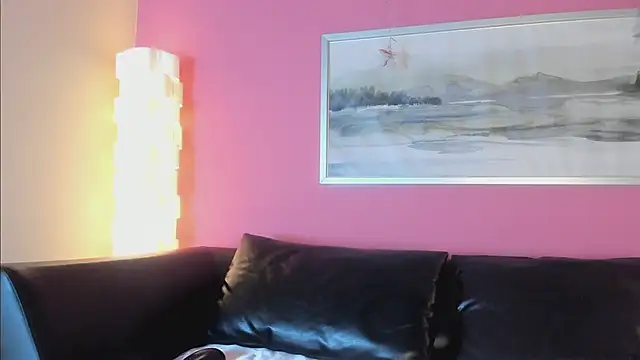 Tiffanysurez  online show from February 20, 3:16 am