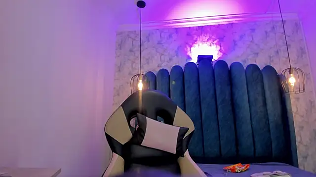 Snapshot of nalalye_cruzz_ chatting on October 30, 3:20 am nalalye cruzz online show from October 30, 3:20 am