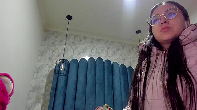 Snapshot of nalalye_cruzz_ chatting on October 10, 3:00 am nalalye cruzz online show from October 10, 3:00 am