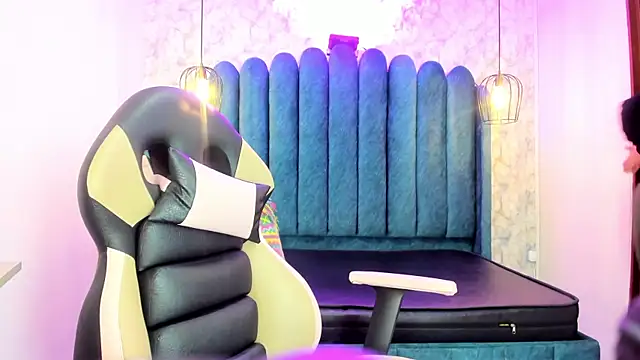 Snapshot of nalalye_cruzz_ chatting on October 26, 3:24 am nalalye cruzz online show from October 26, 3:24 am