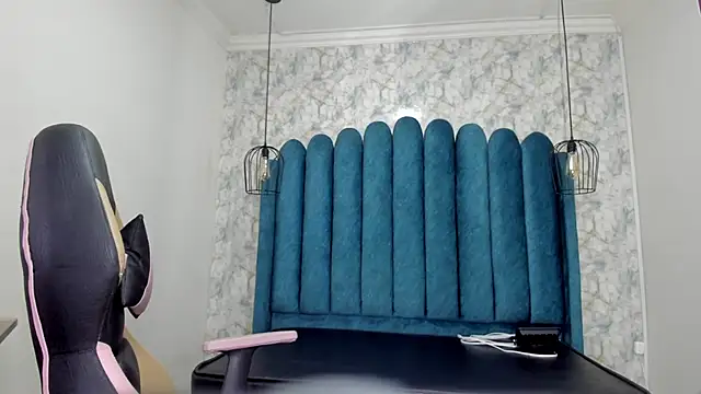 Snapshot of nalalye_cruzz_ chatting on October 16, 3:31 am nalalye cruzz online show from October 16, 3:31 am