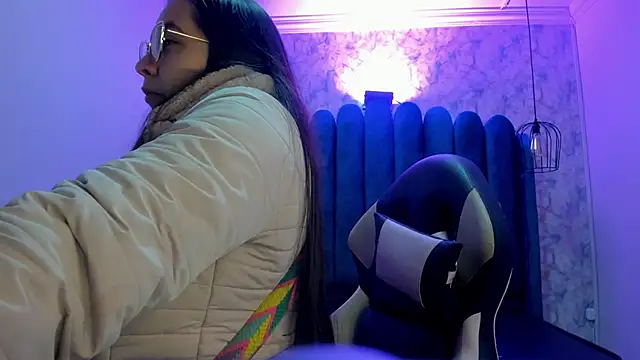 Snapshot of nalalye_cruzz_ chatting on November 2, 2:37 am nalalye cruzz online show from November 2, 2:37 am