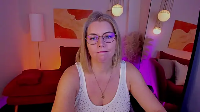 Annie Light online show from November 14, 5:51 am