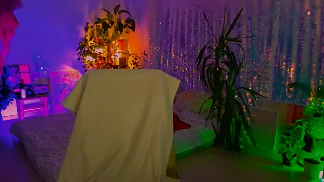 poli   online show from September 25, 8:06 pm