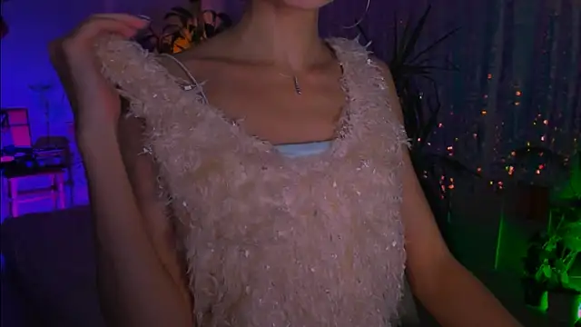 poli   online show from November 22, 7:05 pm