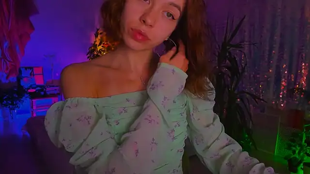 poli   online show from September 30, 9:30 pm