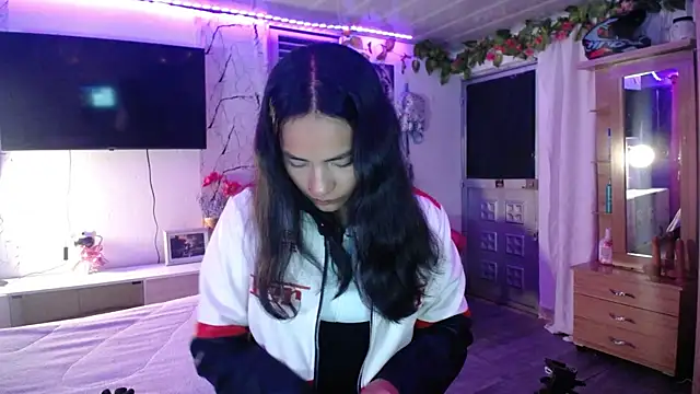 Samara Beltran online show from September 13, 6:32 am