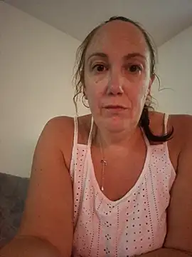 Snapshot of Wisie_Cutie chatting on October 12, 4:53 pm Wisie Cutie online show from October 12, 4:53 pm