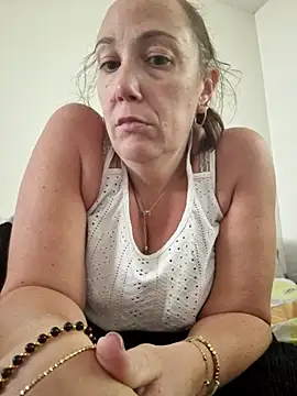 Snapshot of Wisie_Cutie chatting on September 22, 2:26 pm Wisie Cutie online show from September 22, 2:26 pm