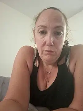 Snapshot of Wisie_Cutie chatting on October 14, 3:25 pm Wisie Cutie online show from October 14, 3:25 pm