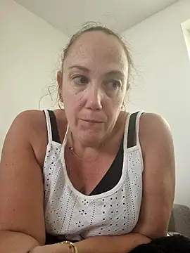 Snapshot of Wisie_Cutie chatting on September 29, 2:33 pm Wisie Cutie online show from September 29, 2:33 pm