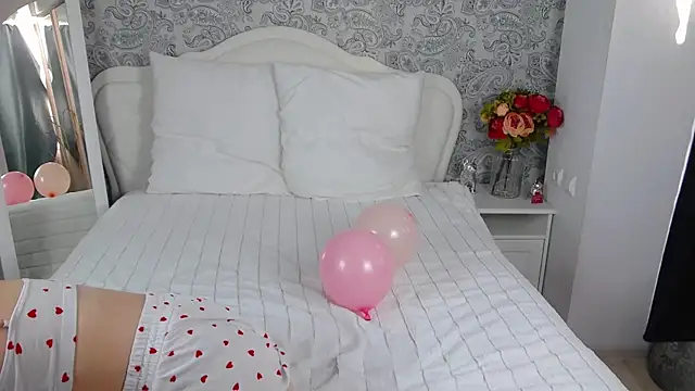 MollyBrams online show from September 28, 4:08 am