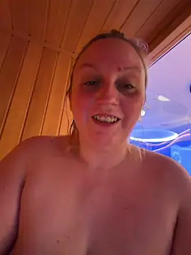 BBW Nora online show from March 22, 8:59 pm