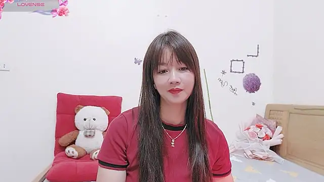 Holygirlsweet777 online show from November 4, 1:43 am