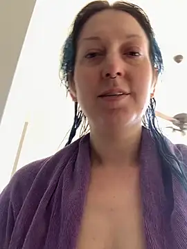 Snapshot of MissCumberdale chatting on October 30, 6:09 pm MissCumberdale online show from October 30, 6:09 pm