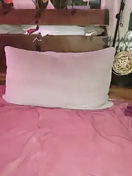 Snapshot of SexyDreamercouple89 chatting on September 27, 7:10 pm SexyDreamercouple89 online show from September 27, 7:10 pm