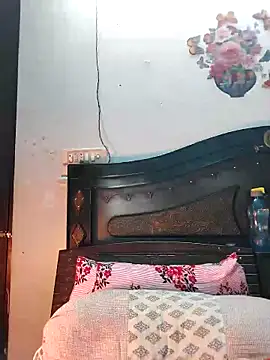 Poojabhabi101 online show from January 7, 6:50 am