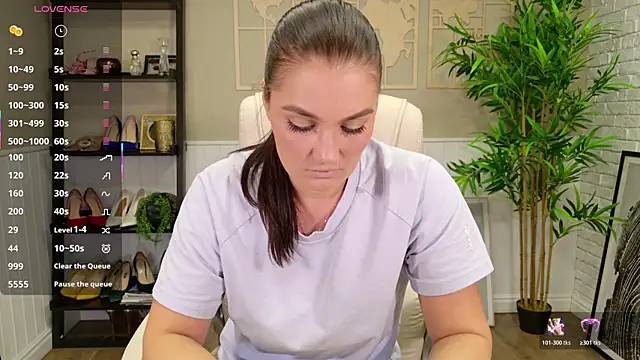 SelineSole online show from October 20, 3:48 pm