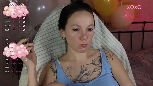 lil luna x online show from January 31, 7:11 pm