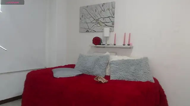 sofia perez    online show from May 28, 8:07 pm