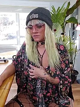 anyalikestosuck online show from December 22, 6:44 pm