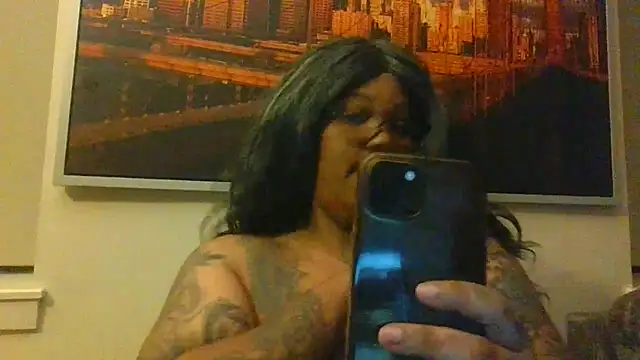 Snapshot of ShaBrimDaPornstar chatting on October 31, 12:01 am ShaBrimDaPornstar online show from October 31, 12:01 am