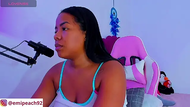 Snapshot of samanthaabloom chatting on October 15, 12:02 am samanthaabloom online show from October 15, 12:02 am